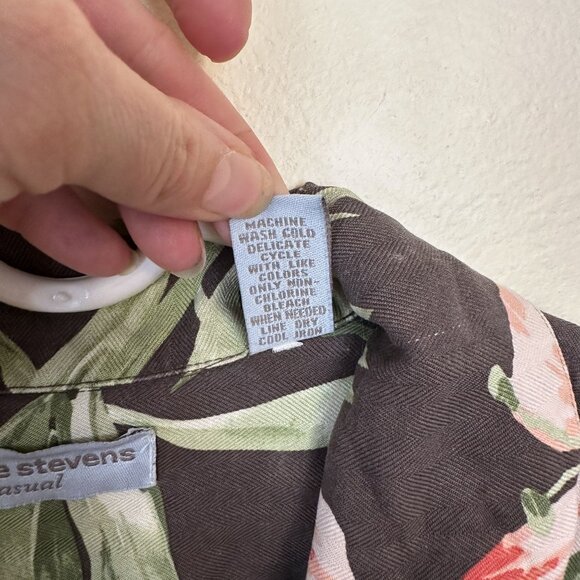 Valerie Stevens Casual XL 100% Silk Black Hawaiian Floral Button-Up Short Sleeve - Picture 4 of 7